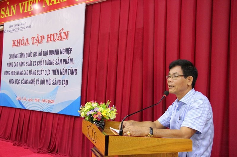 Training to support businesses in improving productivity and product quality based on a scientific and innovative foundation