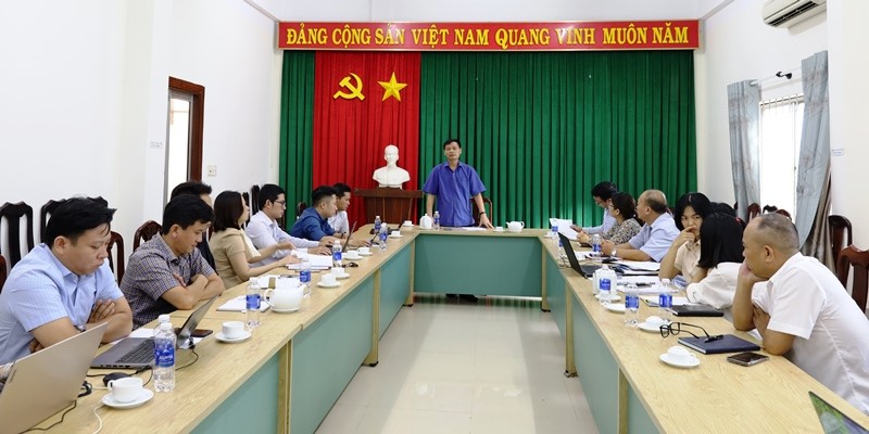 Boosting administrative reform and improving the investment and business environment