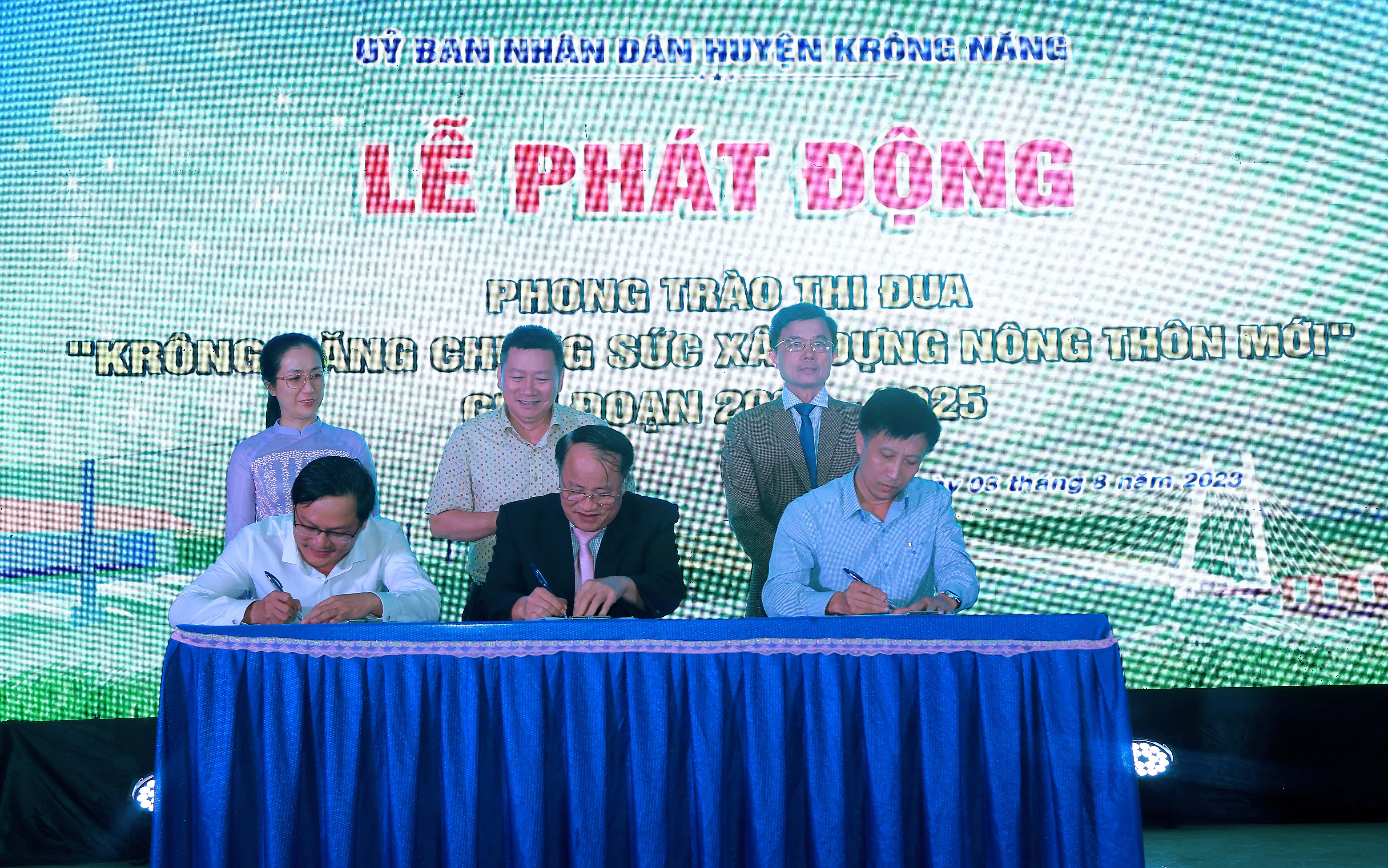 Phát động phong trào thi đua “Krông Năng chung sức xây dựng nông thôn mới” giai đoạn 2021-2025