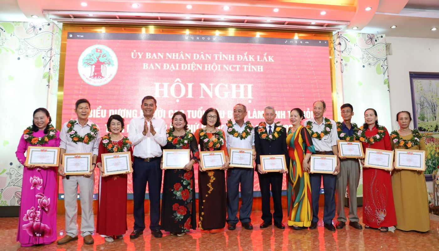 Tuyên dương người cao tuổi tiêu biểu làm kinh tế giỏi giai đoạn 2018-2023