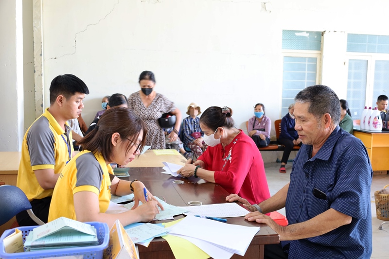 3,3 triệu người chính thức nhận lương hưu, trợ cấp BHXH theo mức mới