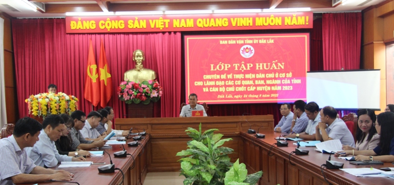 Tập huấn chuyên đề về thực hiện dân chủ ở cơ sở