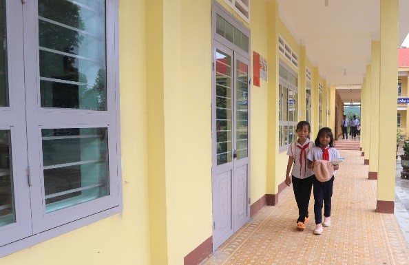 The joy of the first day of school for teachers and students in rural areas