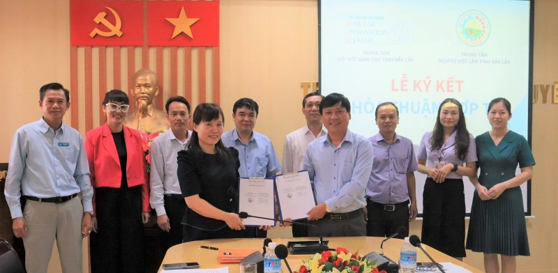 Ký kết hợp tác tư vấn hỗ trợ người lao động và sinh viên tìm kiếm việc làm