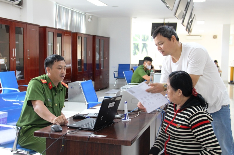 Công an Đắk Lắk hoàn thành vượt chỉ tiêu cấp Căn cước công dân