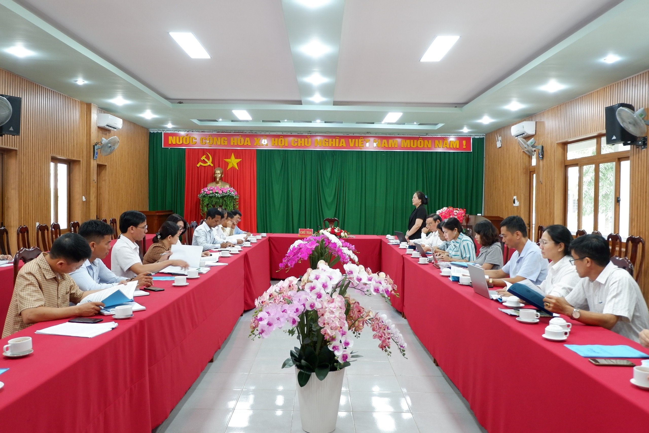 Checking the Textbook Selection Process in Buon Don District