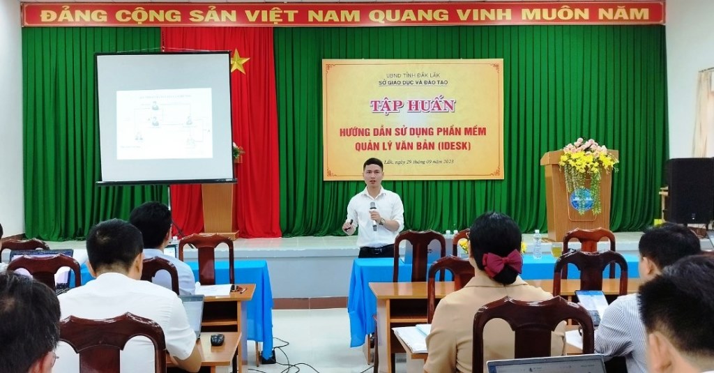 Sở Giáo dục và Đào tạo tập huấn sử dụng phần mềm iDesk