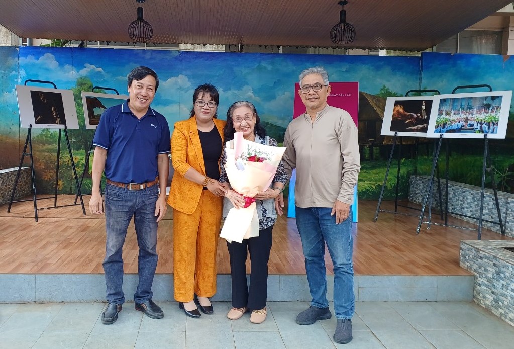 Tọa đàm “Khúc ca tháng Mười”