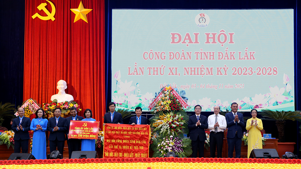 Focusing on Understanding the Thoughts and Aspirations, Enhancing the Mental and Material Life, and Health of Workers