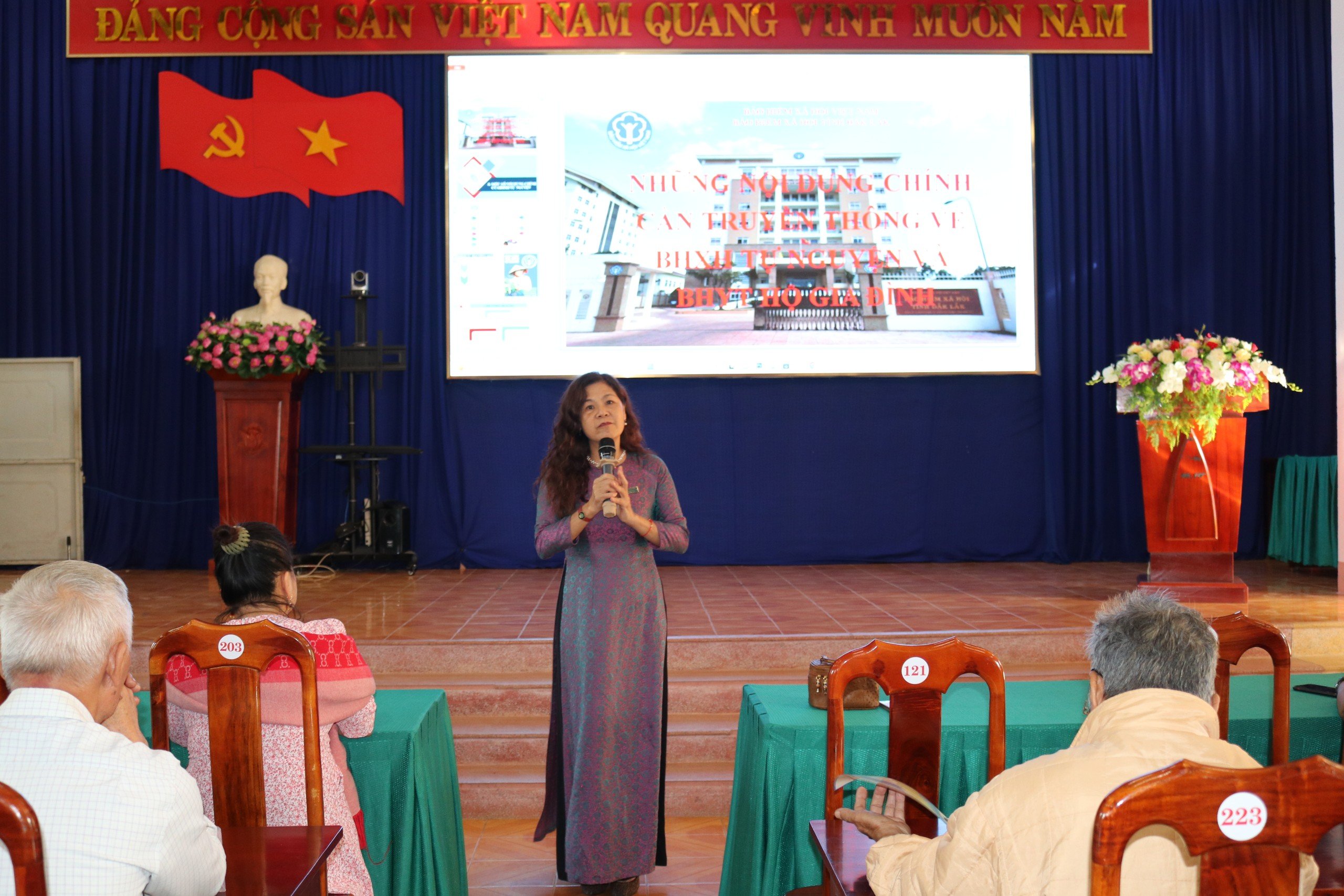 Tuyên truyền chính sách BHXH, BHYT cho hội viên Hội Chữ thập đỏ thành phố Buôn Ma Thuột