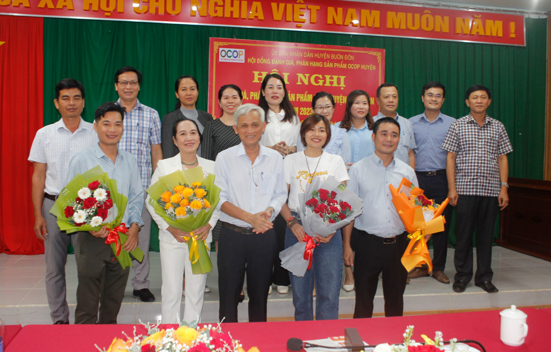 Huyện Buôn Đôn đánh giá, phân hạng sản phẩm OCOP năm 2023