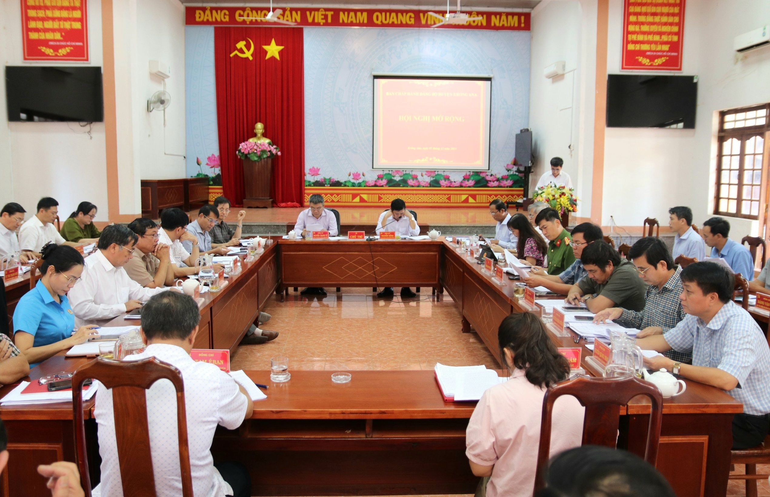 Expanded Meeting of the Party Committee Executive Board of Krong Ana District