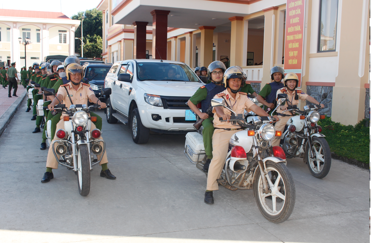 Huyện Buôn Đôn ra quân tấn công, trấn áp các loại tội phạm dịp Tết Nguyên đán Giáp Thìn 2024