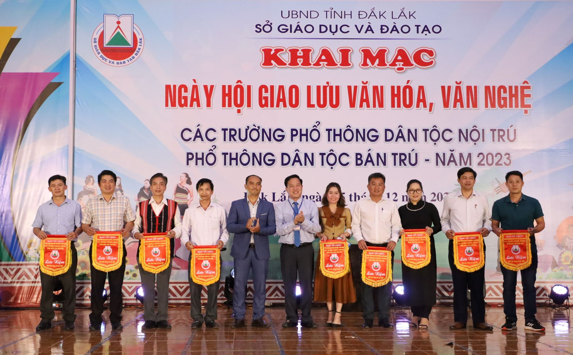 Khai mạc Ngày hội giao lưu văn hóa, văn nghệ các trường phổ thông dân tộc nội trú và phổ thông dân tộc bán trú năm 2023