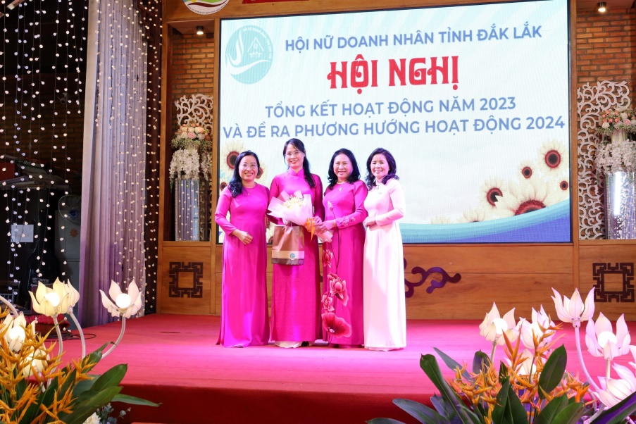 The Women Entrepreneurs Association of Dak Lak Province held a conference to review the activities of 2023