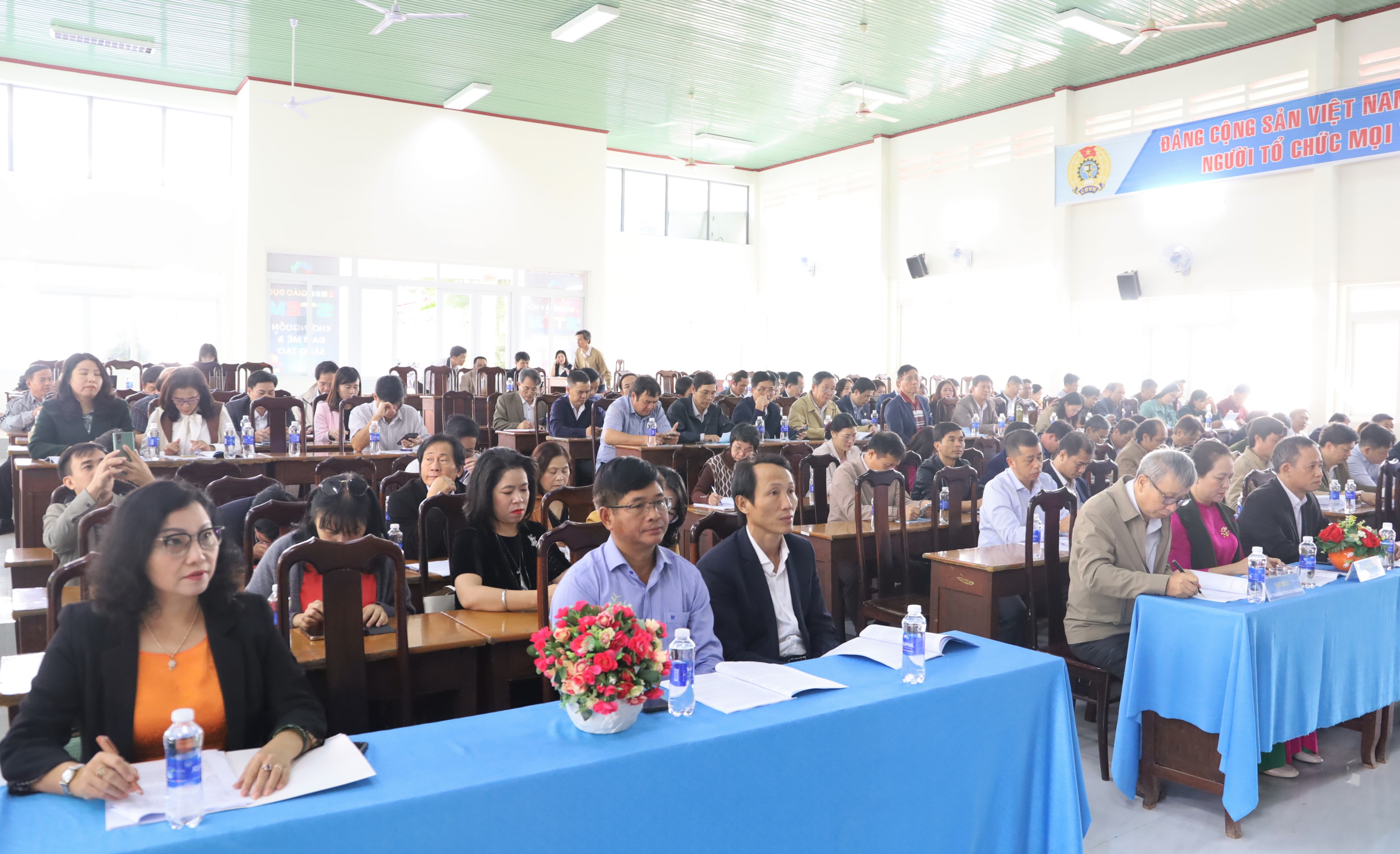 Ngành Giáo dục và Đào tạo Đắk Lắk sơ kết học kỳ I năm học 2023-2024