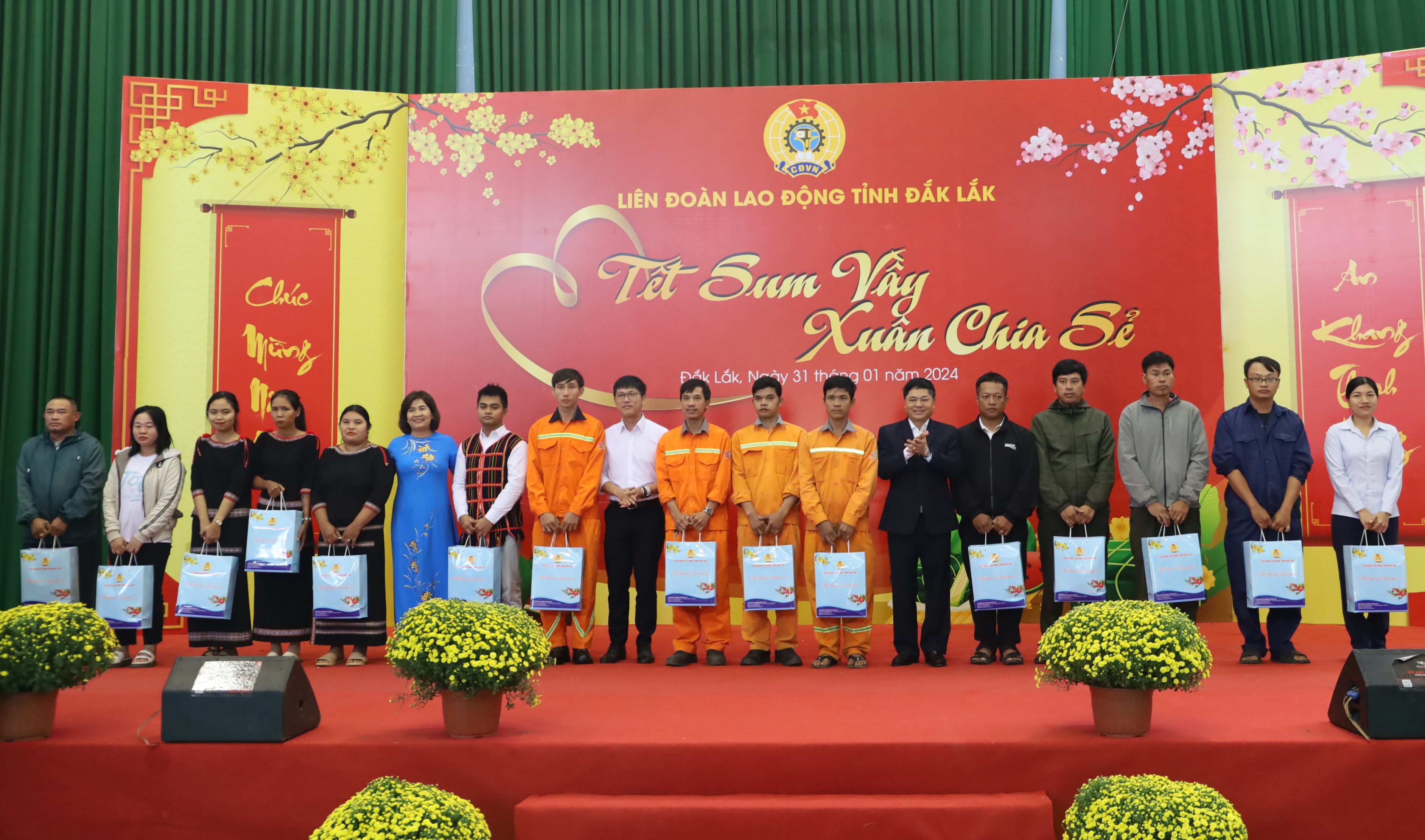 Chương trình “Tết sum vầy – Xuân chia sẻ” năm 2024