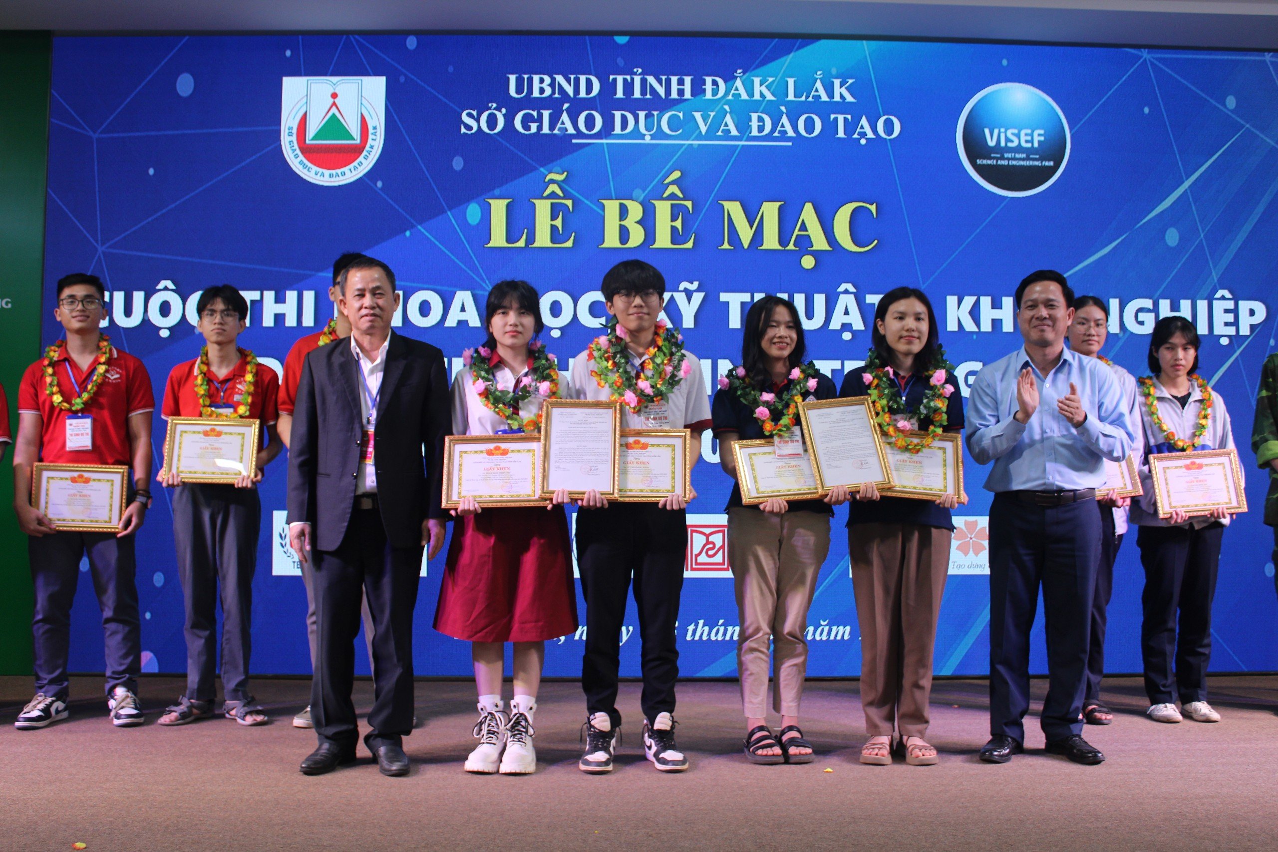 Trao 129 giải tại Cuộc thi Khoa học, Kỹ thuật - Khởi nghiệp dành cho học sinh trung học năm học 2023-2024
