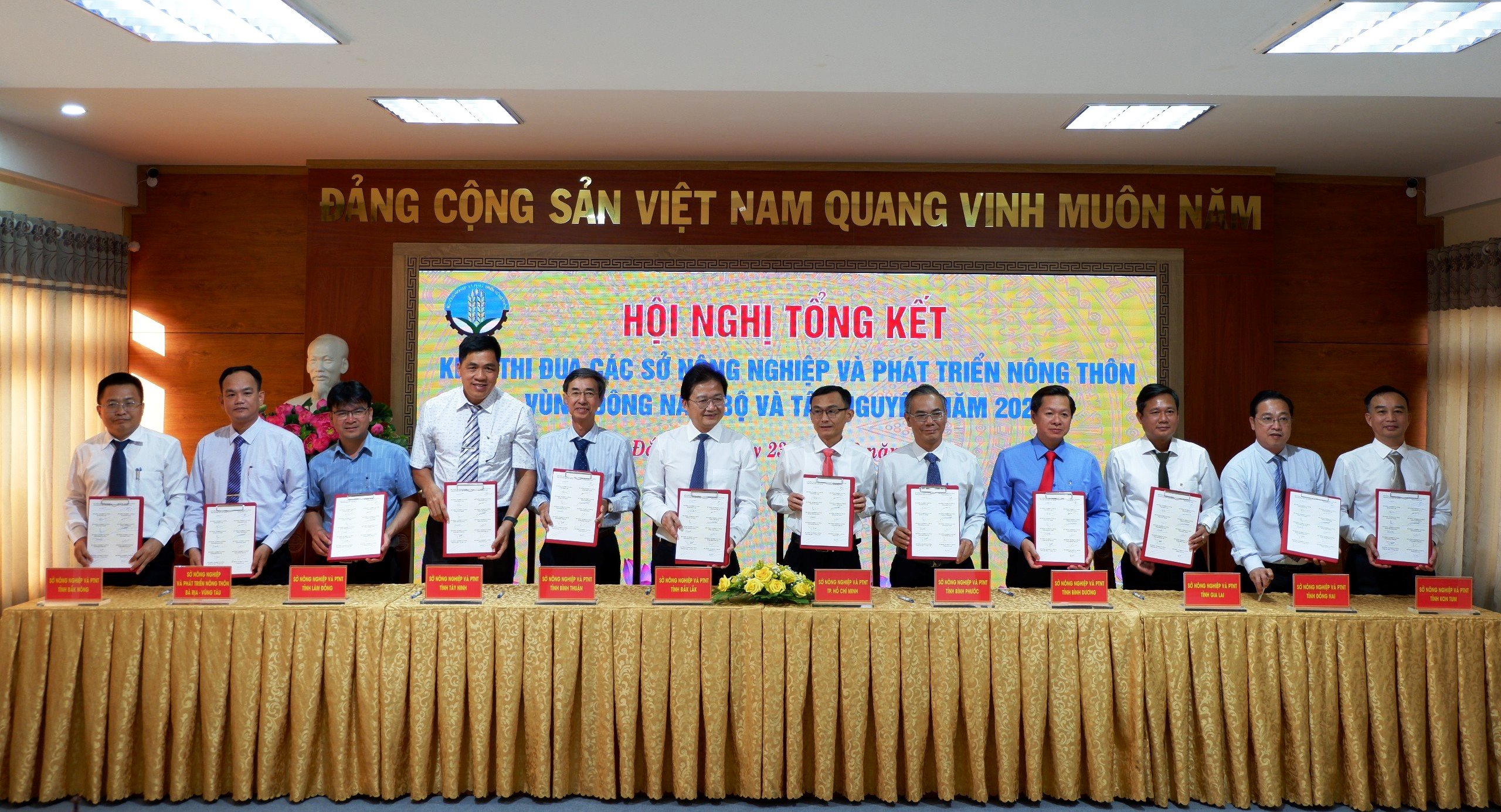 Khối thi đua các Sở NN-PTNT vùng Đông Nam Bộ và Tây Nguyên: Tăng cường hợp tác trong tiêu thụ nông sản và quản lý bảo vệ rừng