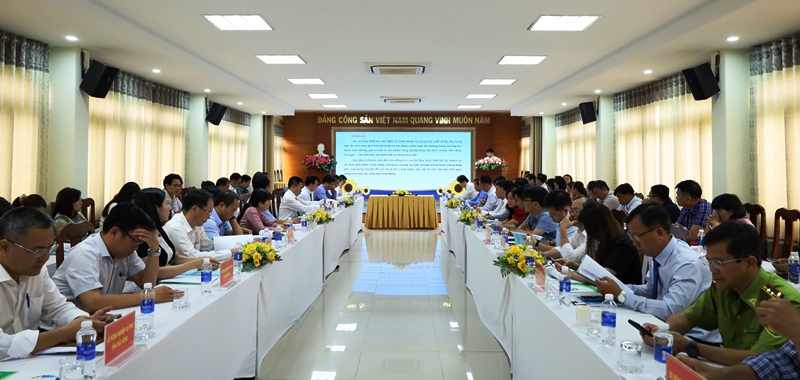 Block of Departments of Agriculture and Rural Development in the Southeast and Central Highlands: Enhancing Cooperation in Agricultural Product Consumption and Forest Protection Management