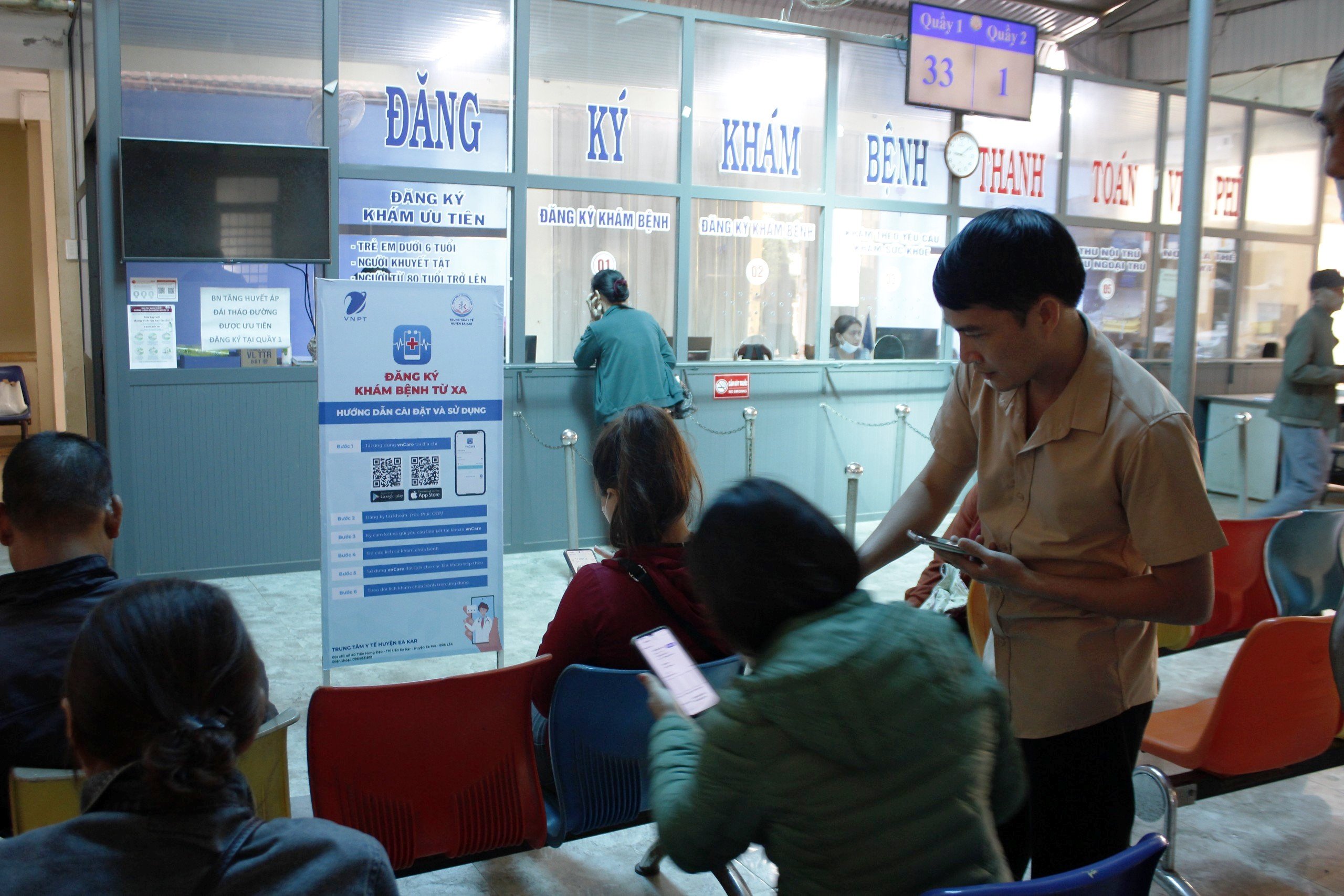 Trung tâm y tế  huyện Eakar: Triển khai ứng dụng khám chữa bệnh từ xa và thanh toán không dùng tiền mặt