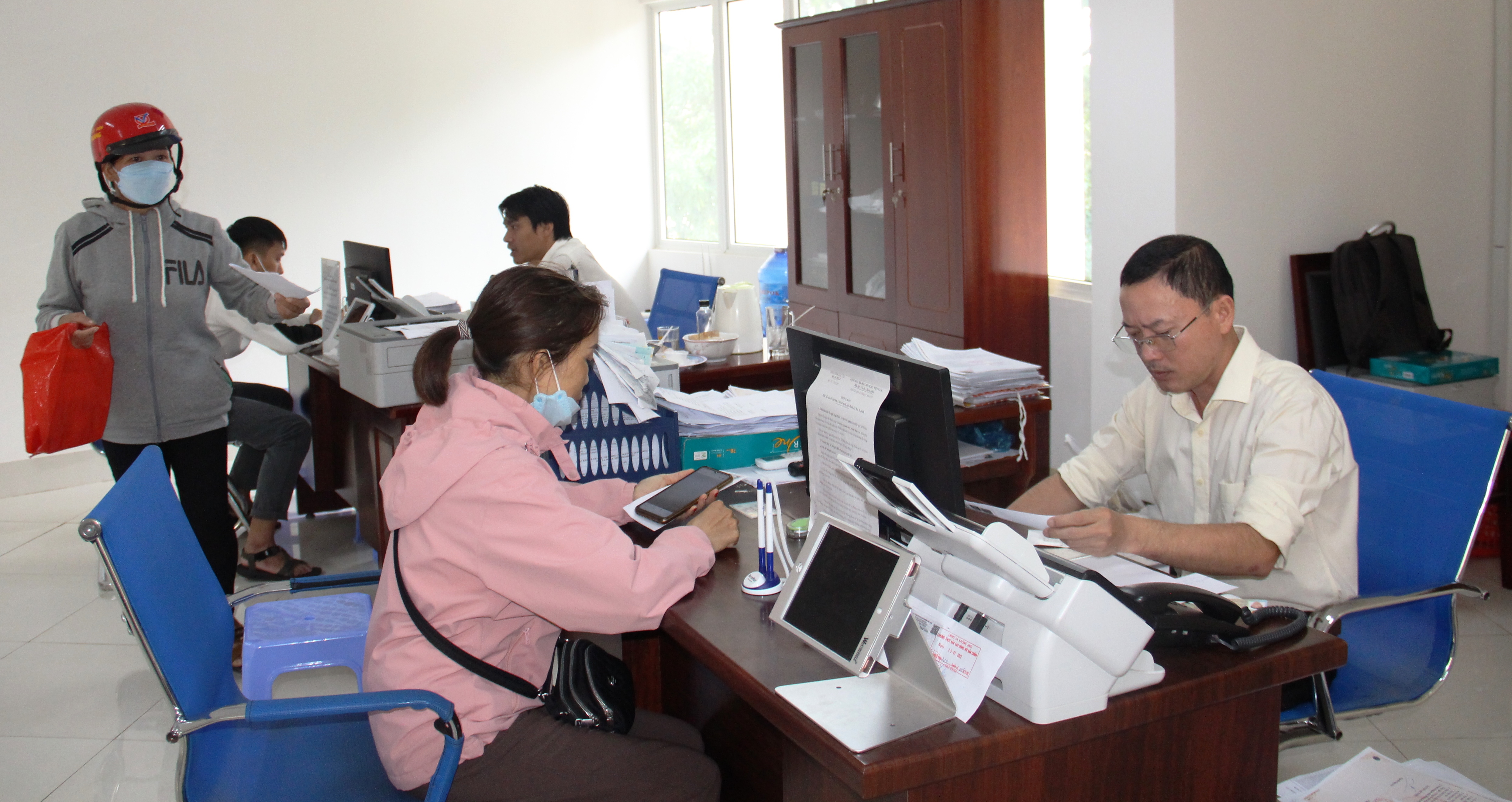 Tập trung nguồn lực thực hiện cải cách hành chính phục vụ người dân, doanh nghiệp