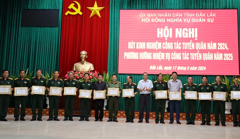 Hội nghị rút kinh nghiệm công tác tuyển quân năm 2024