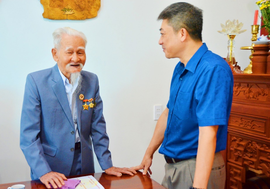 Appreciation shown to Dien Bien veterans in Buon Ma Thuot city