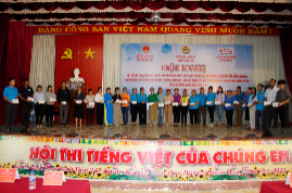 Buon Don District Leaders Engage in Dialogue with Staff, Union Members, and Workers