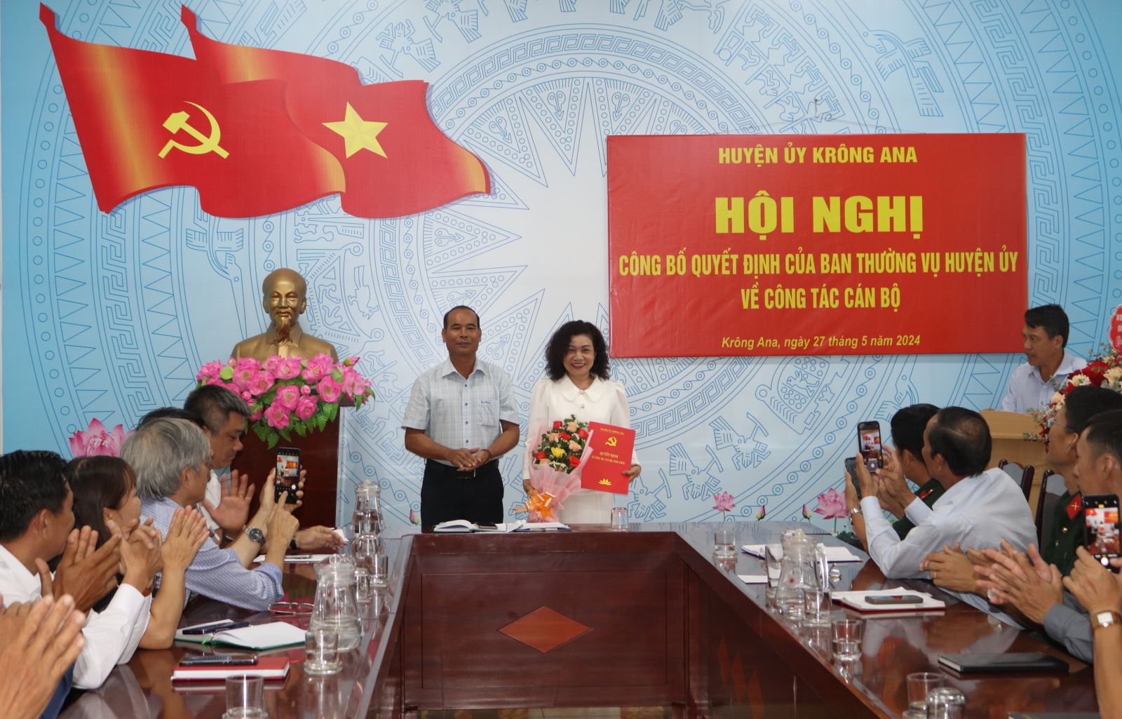 Công bố quyết định của Ban Thường vụ Huyện uỷ Krông Ana về công tác cán bộ