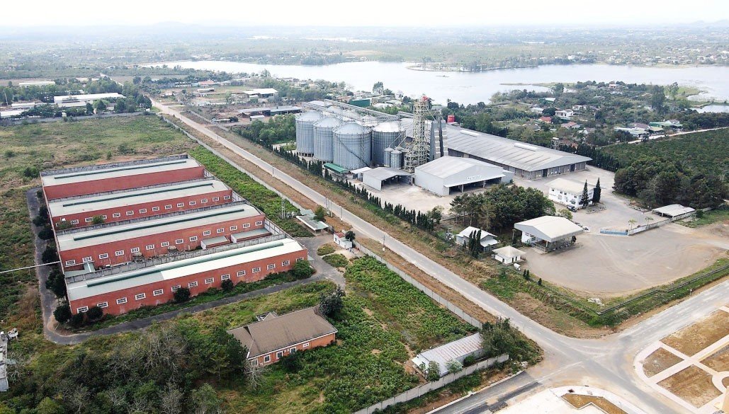 Quyết định về việc cho Công ty TNHH Sản xuất Thương mại Hoài Ân Ban Mê thuê 4.419,9 m2 đất tại Cụm Công nghiệp Cư Kuin, huyện Cư Kuin để thực hiện dự án Xưởng chưng cất dầu FO-R từ cao su