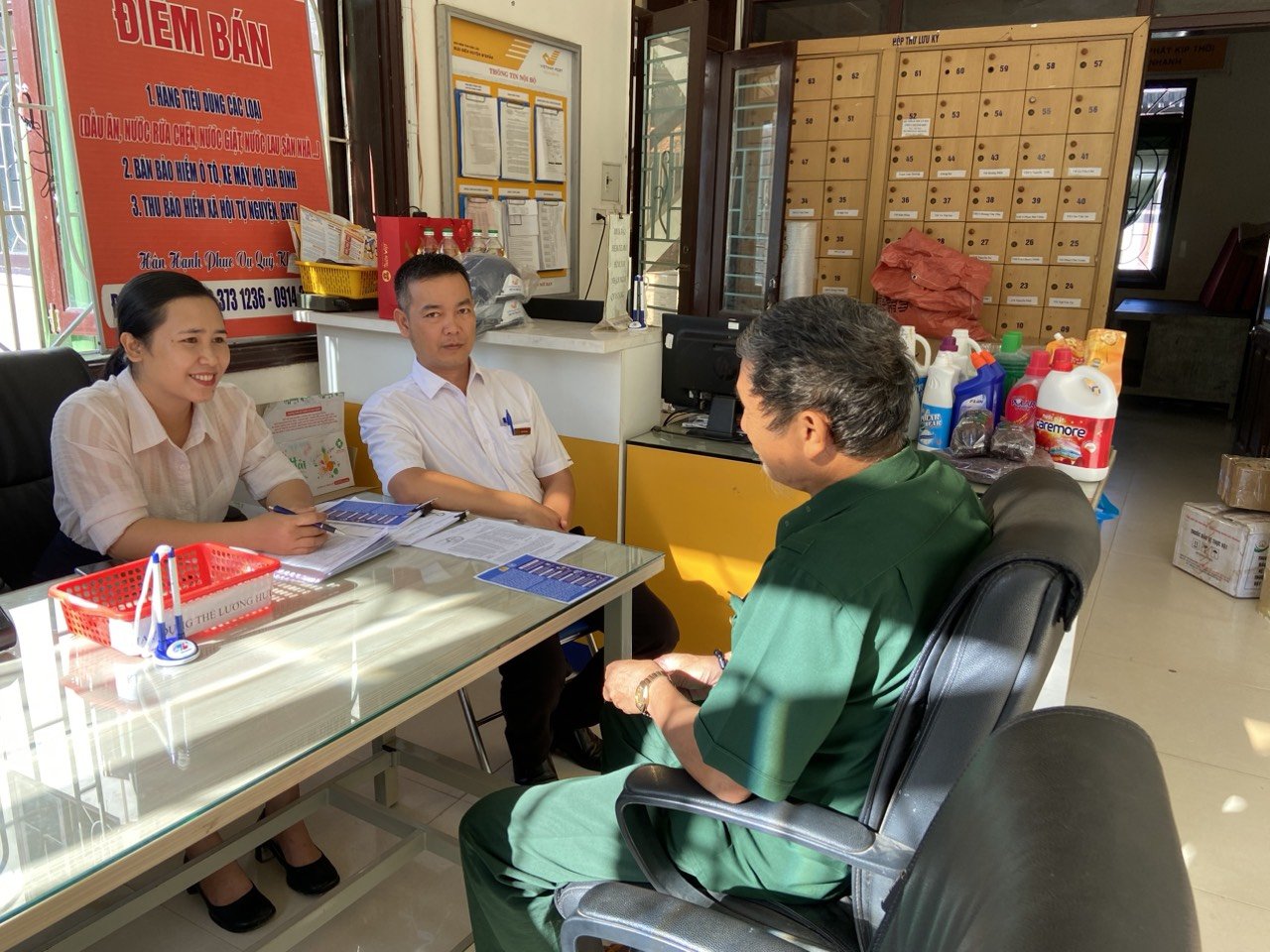 Triển khai phát triển thanh toán không dùng tiền mặt trong công tác chi trả lương hưu, trợ cấp BHXH