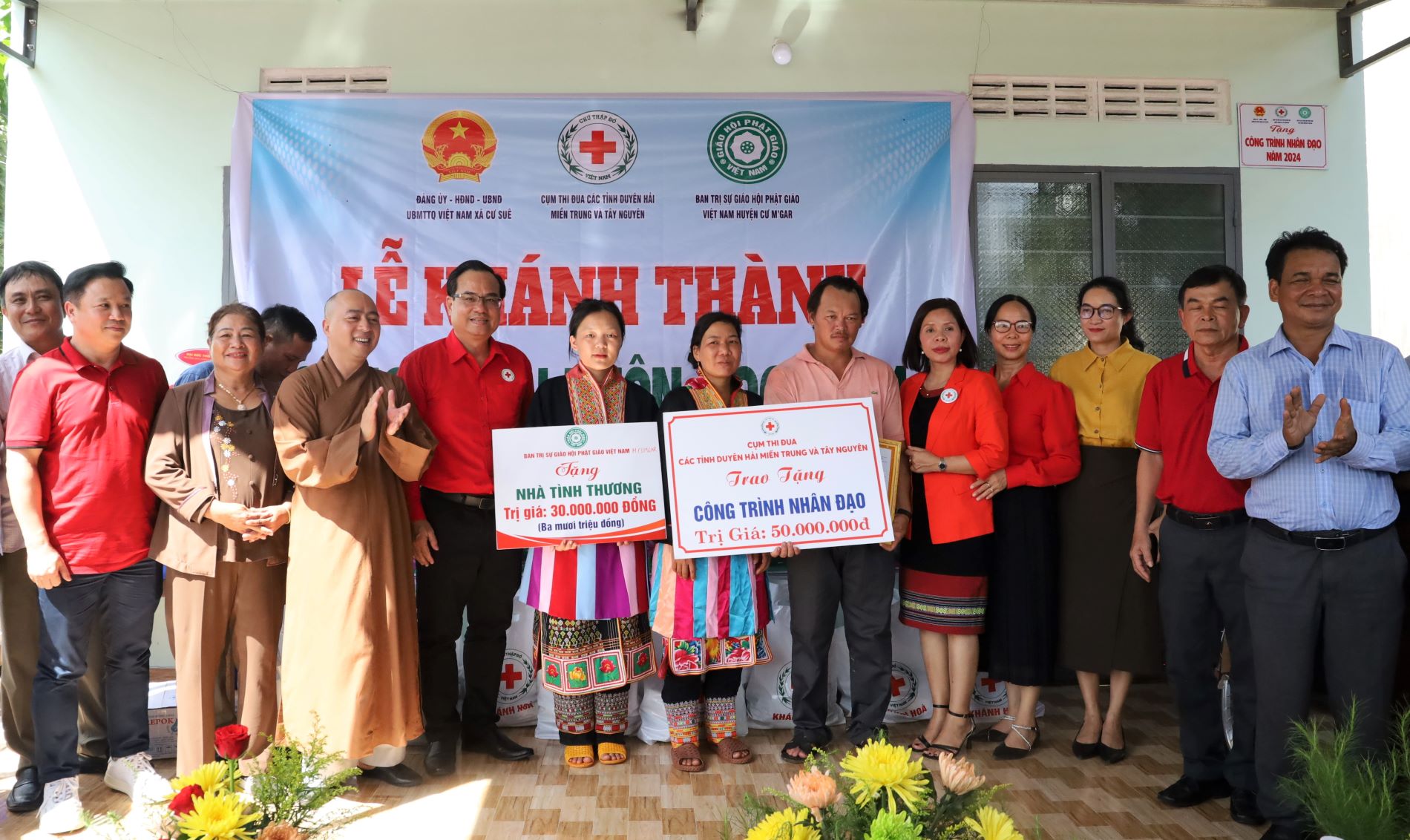 Central Coast and Central Highlands Red Cross Cluster Hands Over Philanthropic Project