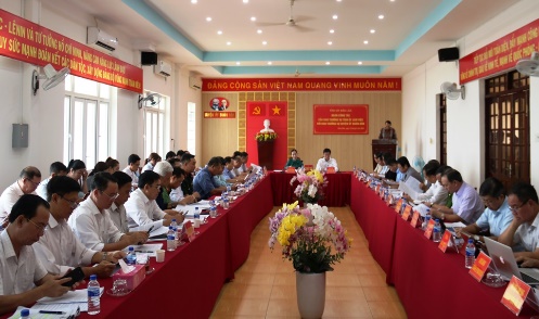 Delegation of Dak Lak Provincial Party Committee's Standing Committee Meets with Buon Don District Party Committee