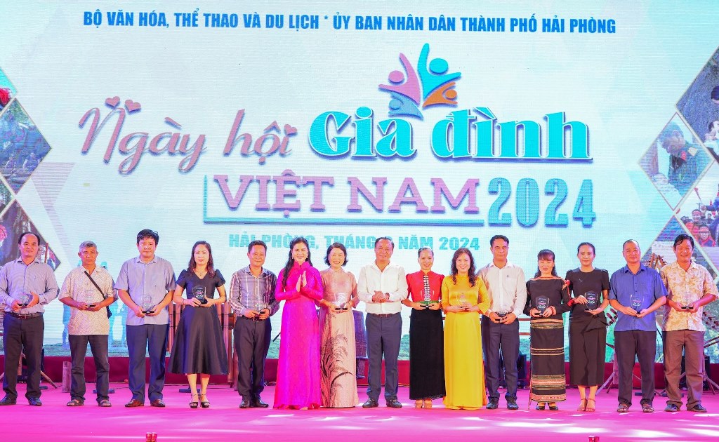 Đắk Lắk tham gia “Ngày hội Gia đình Việt Nam năm 2024” tại thành phố Hải Phòng