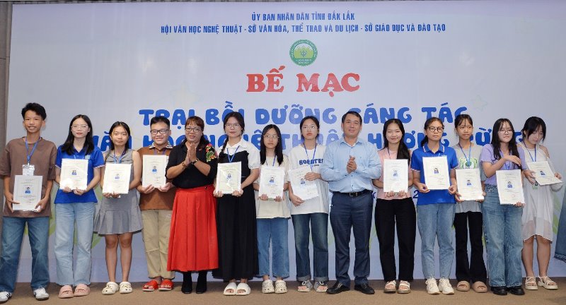 Trại sáng tác bồi dưỡng Văn học Nghệ thuật Hương rừng năm 2024