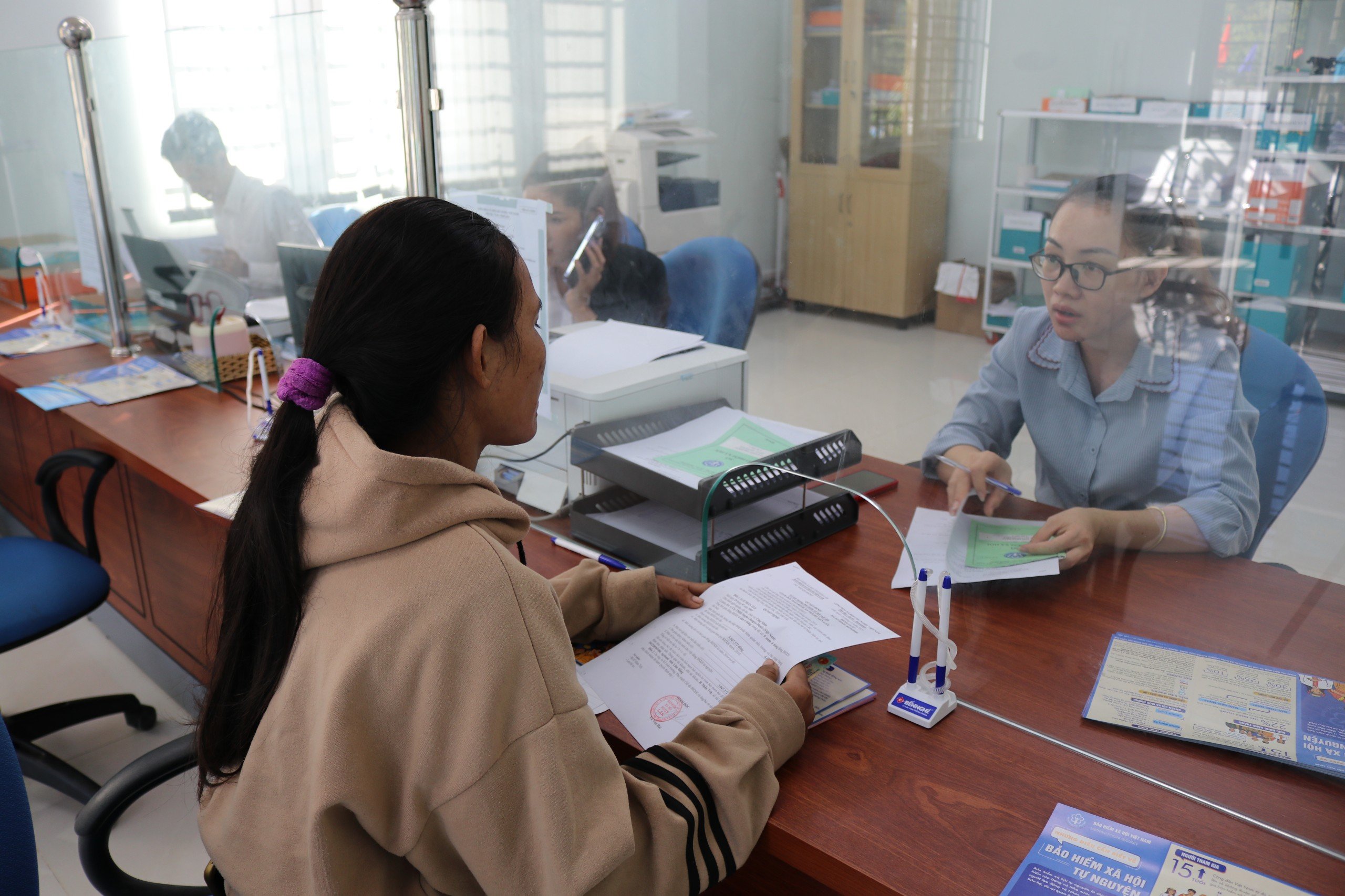 Từ tháng 8/2024, Bảo hiểm xã hội tỉnh chi trả lương hưu, trợ cấp qua tài khoản cá nhân