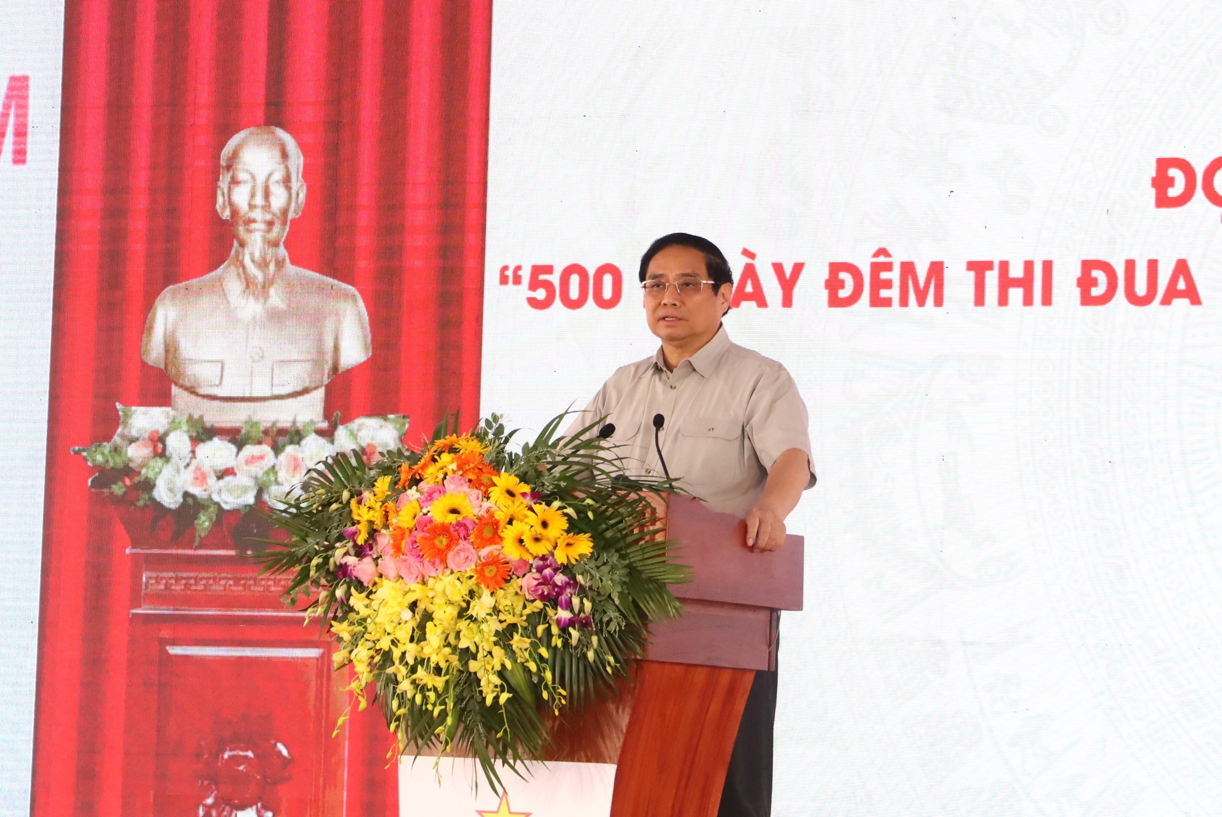 Prime Minister Pham Minh Chinh launches the peak period of 