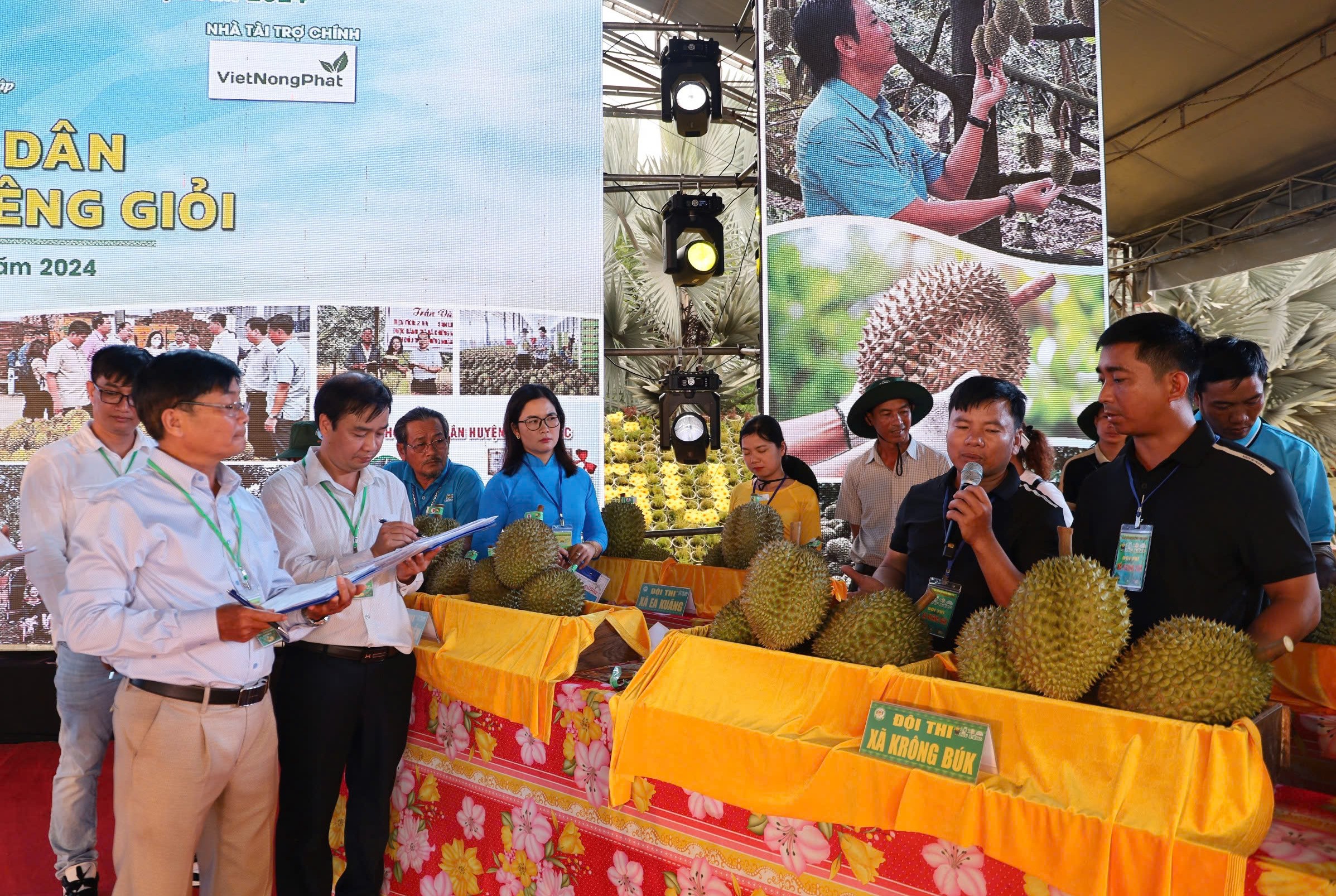 Hội thi Nông dân sản xuất sầu riêng giỏi