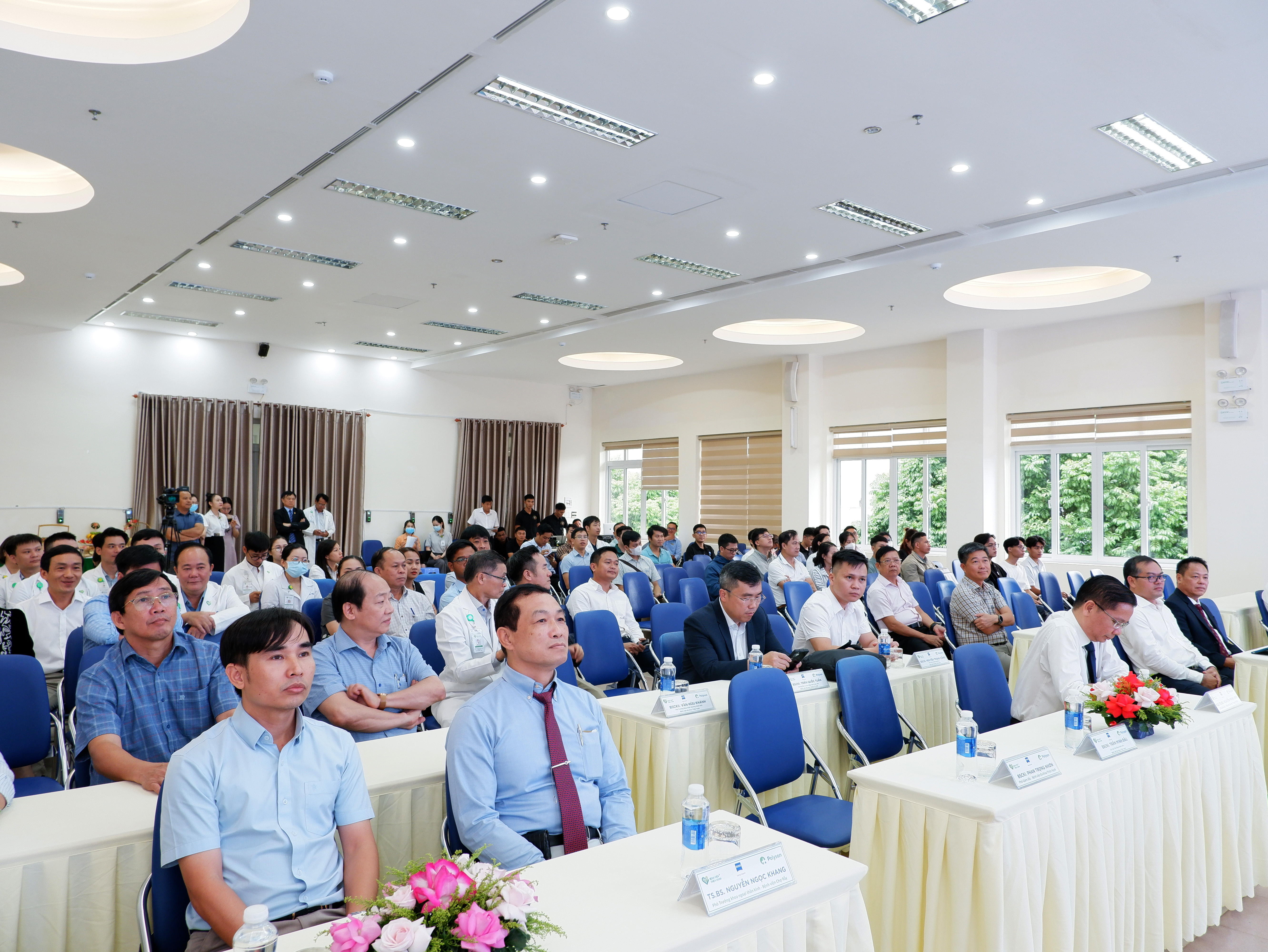 Nhiều bước tiến mới trong phẫu thuật và điều trị bệnh lý sọ não, cột sống