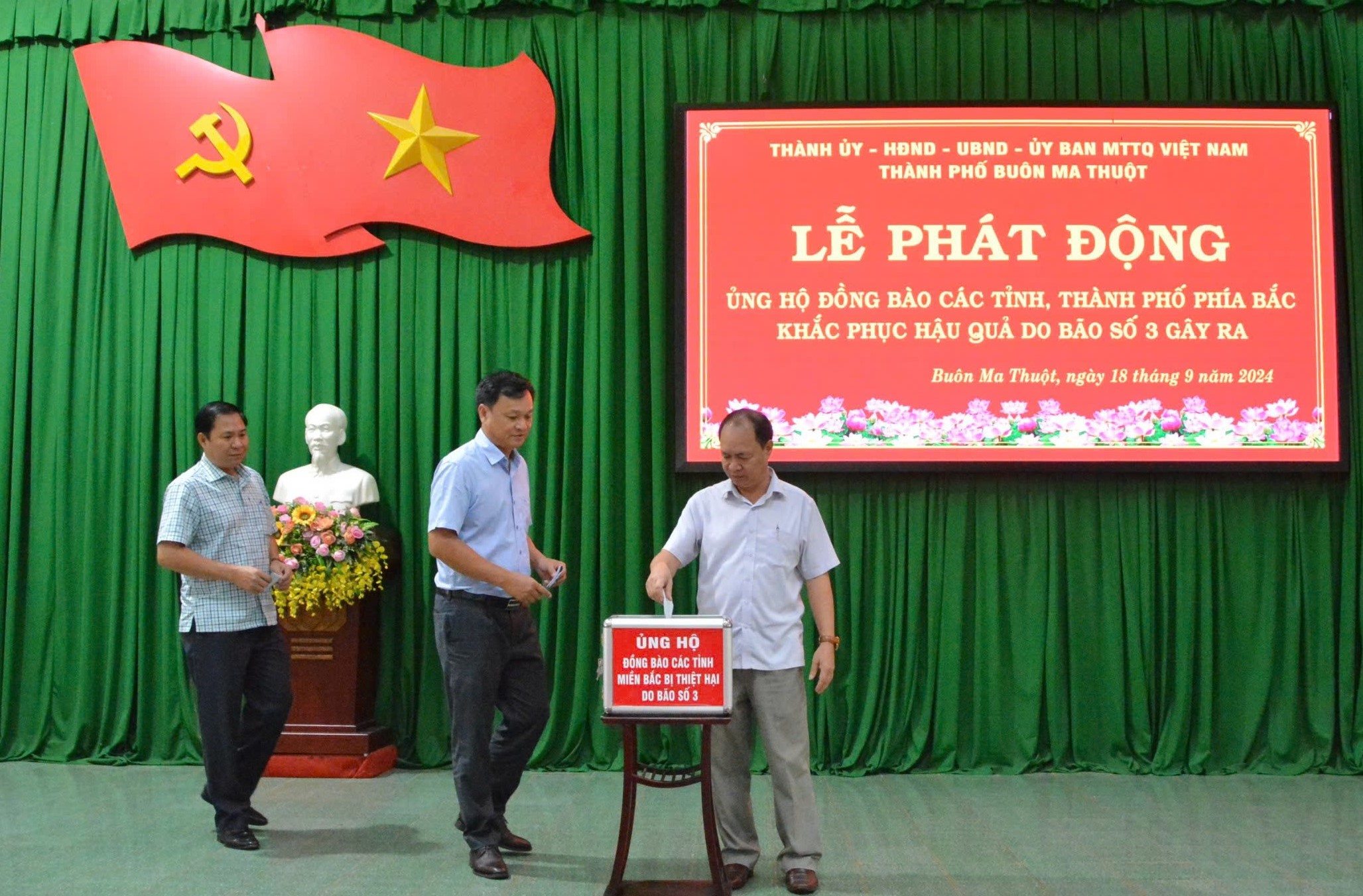 TP. Buôn Ma Thuột: Hơn 5,3 tỷ đồng ủng hộ đồng bào bị thiệt hại do bão số 3