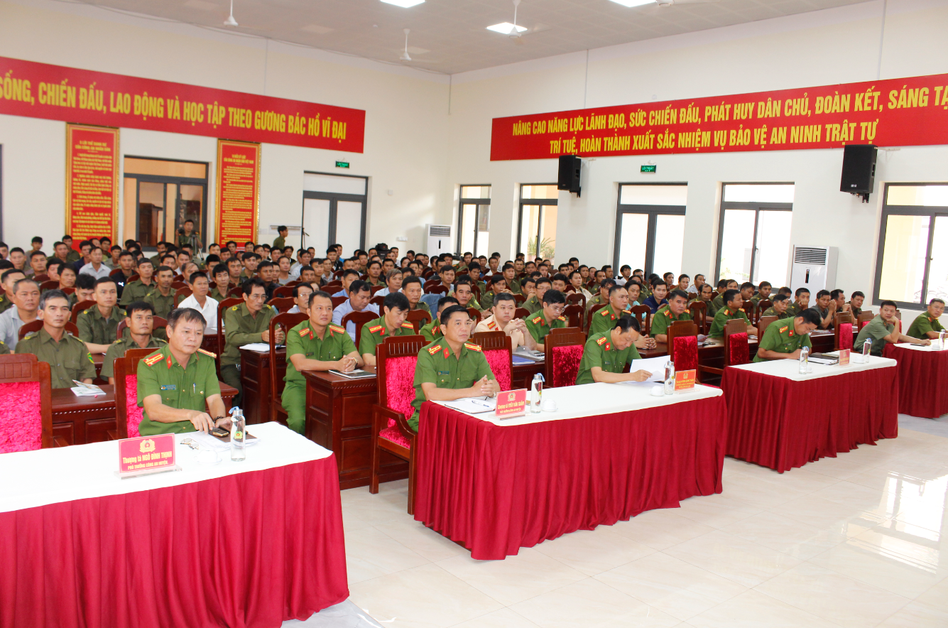 Bồi dưỡng nghiệp vụ cho lực lượng tham gia bảo vệ an ninh, trật tự ở cơ sở