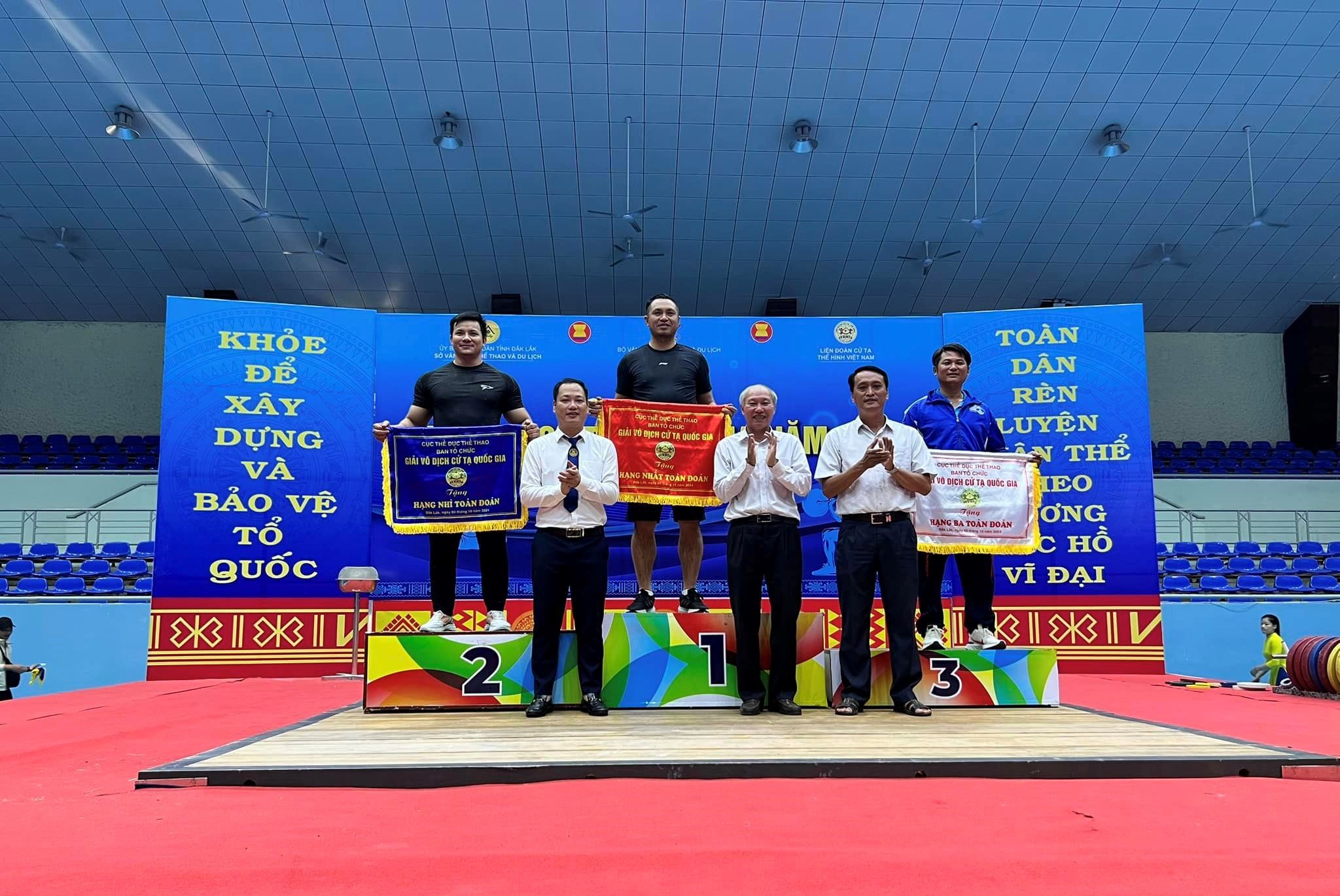 Đoàn Hà Nội xếp thứ Nhất toàn đoàn Giải vô địch cử tạ quốc gia