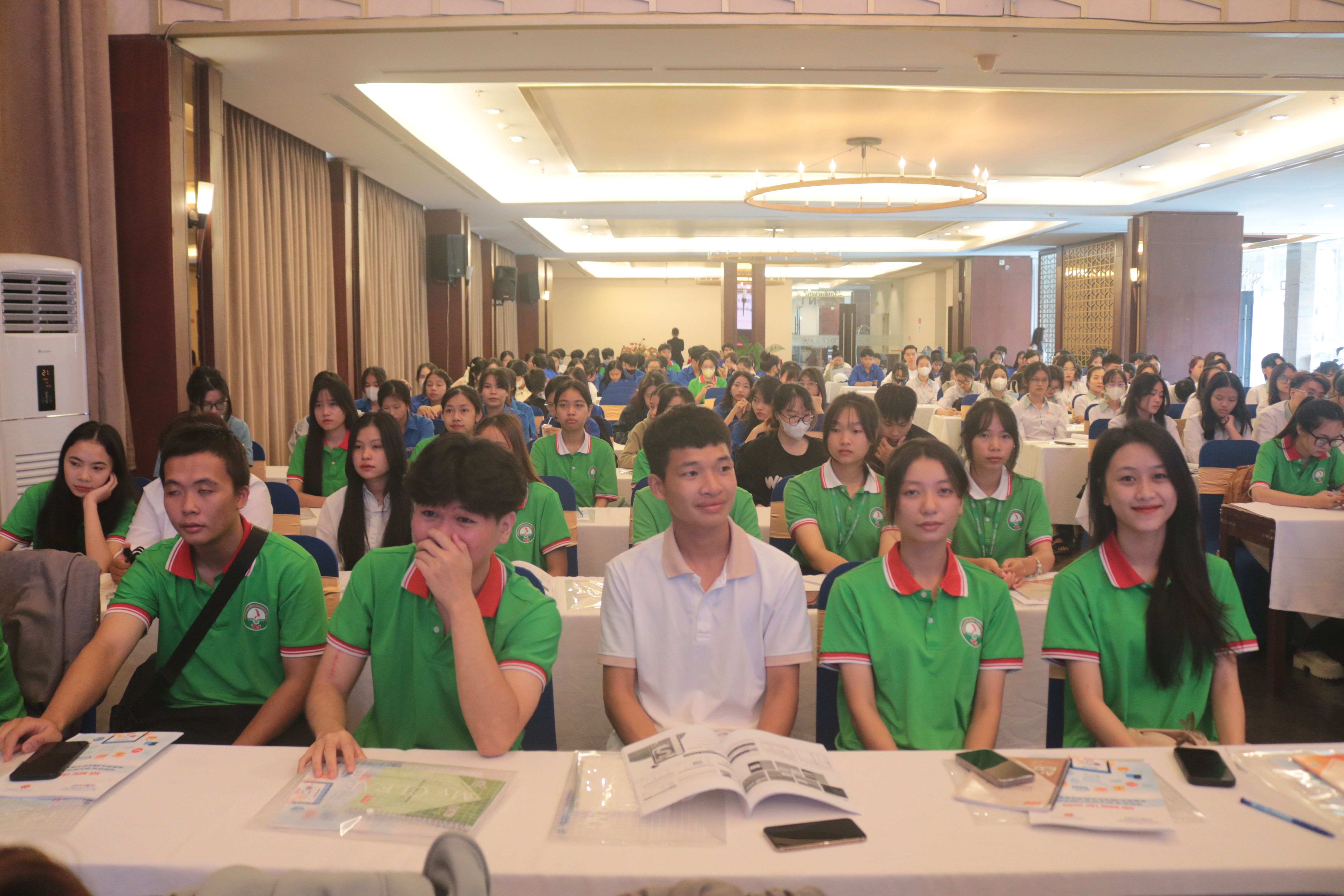 Tập huấn nâng cao nhận thức về thương mại điện tử cho sinh viên