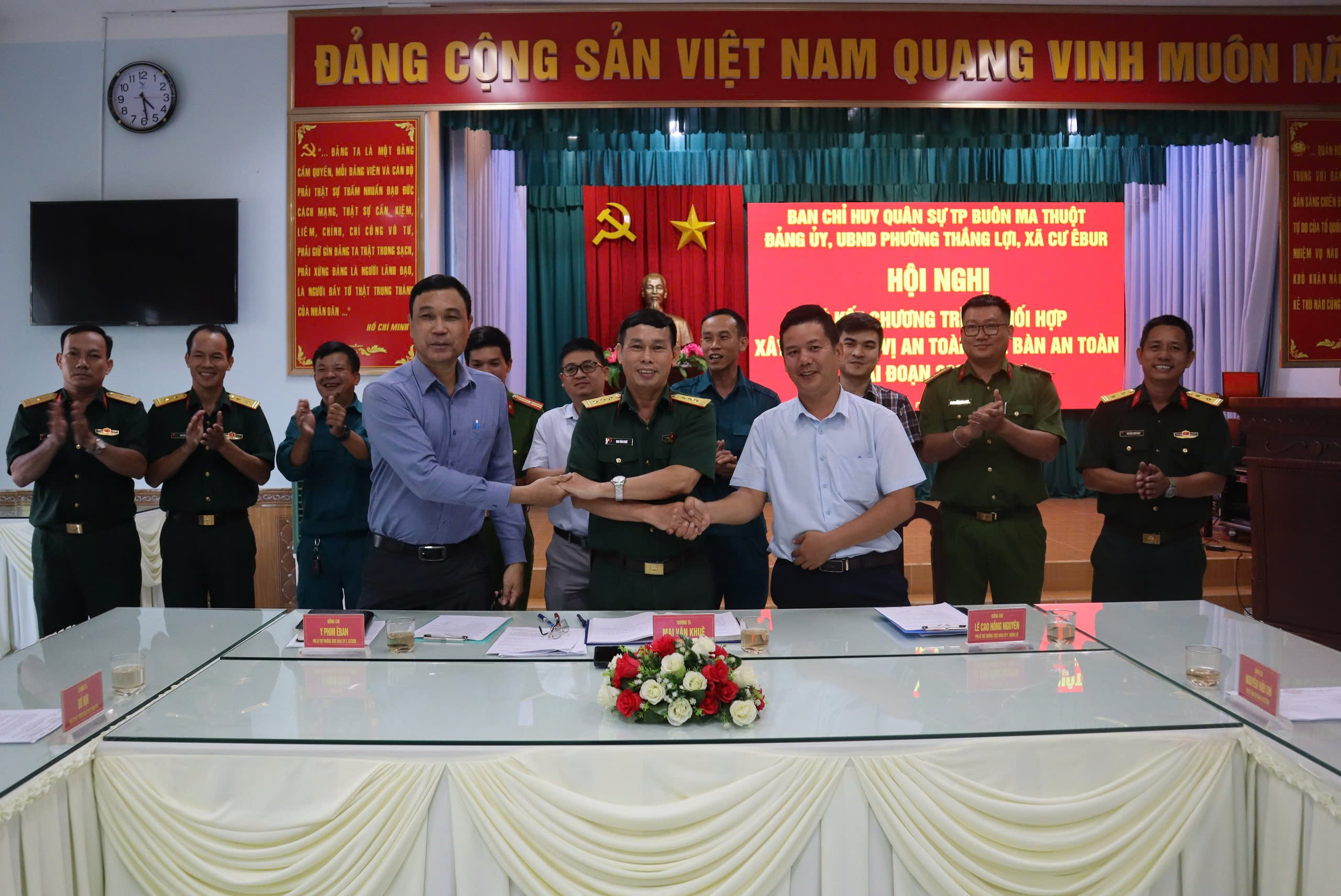 Ký kết chương trình phối hợp xây dựng đơn vị an toàn, địa bàn an toàn