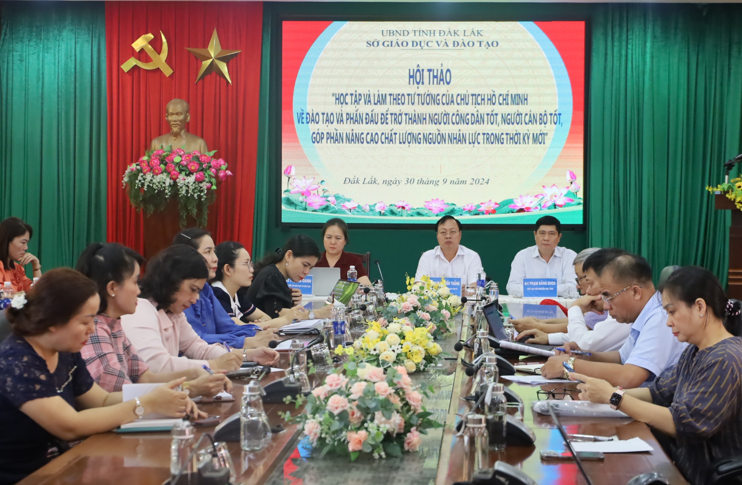 Studying and following the ideology of President Ho Chi Minh on education and striving to become a good citizen and a good official.