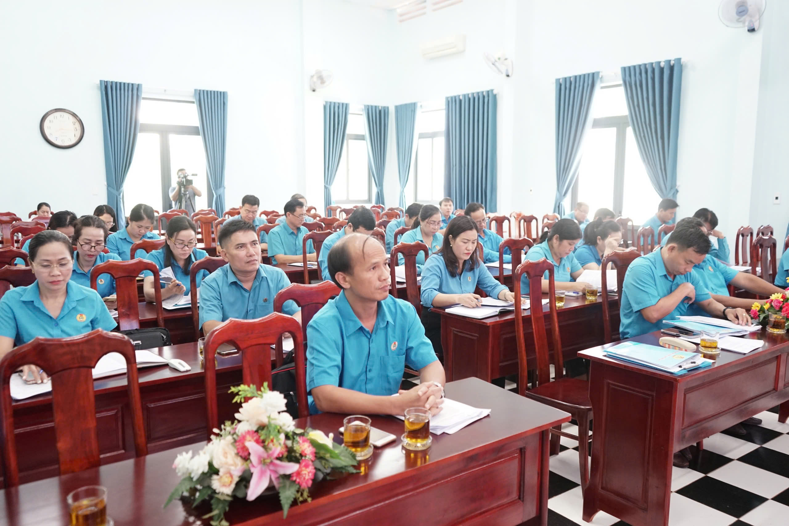 Triển khai công tác xét, đề nghị công nhận cơ quan, đơn vị, doanh nghiệp đạt chuẩn văn hóa