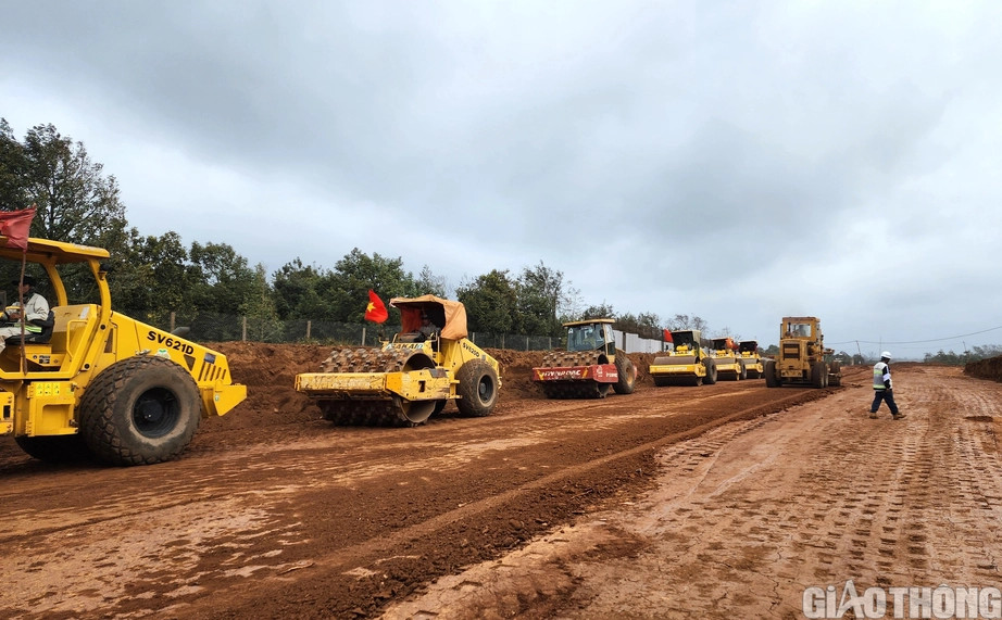 Phê duyệt phương án giá đất áp dụng để tính tiền bồi thường khi Nhà nước thu hồi đất để thực hiện dự án Xây dựng đường bộ cao tốc Khánh Hòa - Buôn Ma Thuột, giai đoạn 1 (đoạn qua địa bàn xã Vụ Bổn, huyện Krông Pắc)