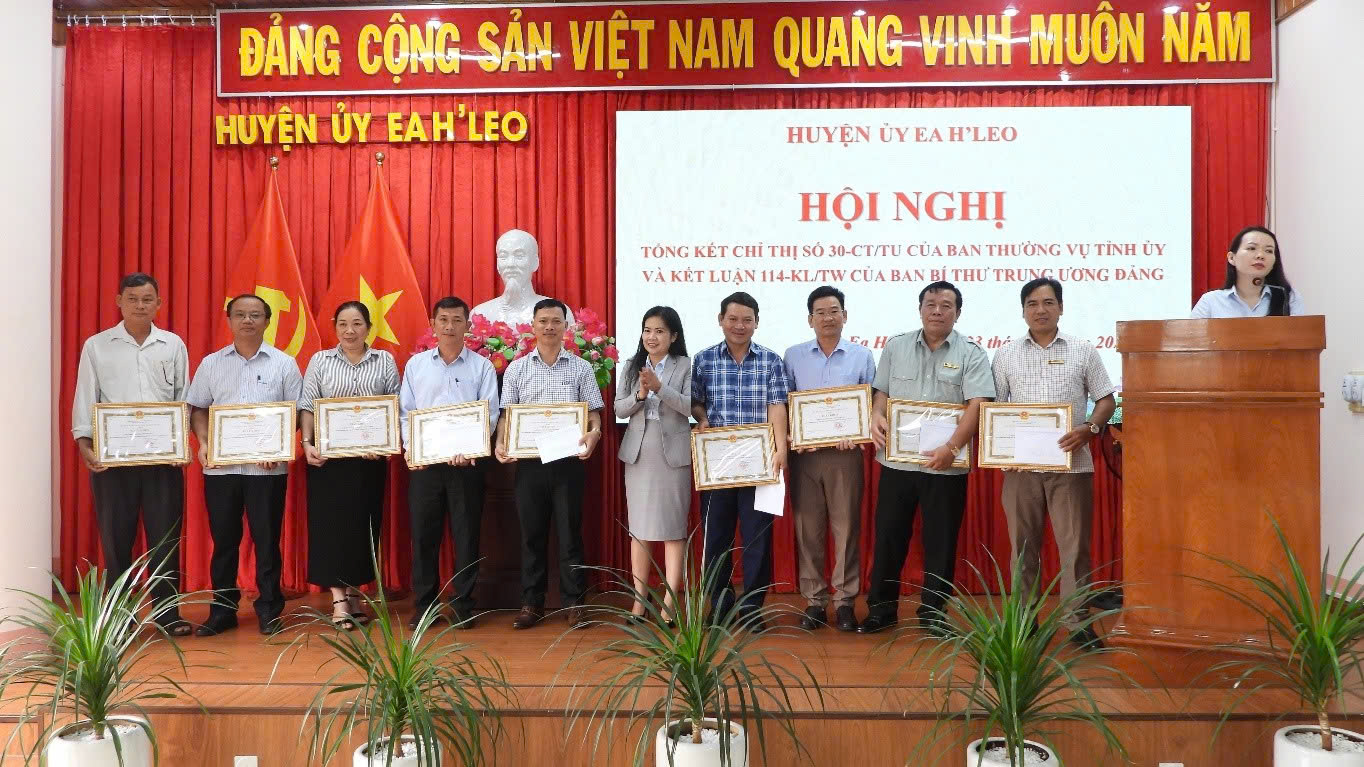 Huyện ủy Ea H’Leo  tổng kết 10 năm thực hiện đổi mới công tác dân vận của chính quyền
