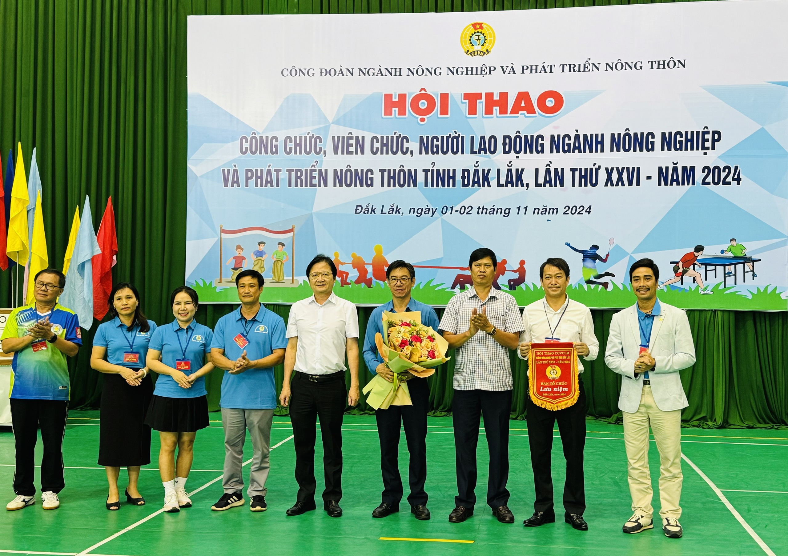 Gần 300 vận động viên tham gia Hội thao truyền thống ngành Nông nghiệp và Phát triển Nông thôn tỉnh Đắk Lắk năm 2024